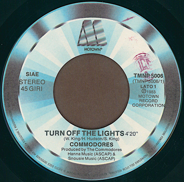 Commodores : Turn Off The Lights (7", Single)